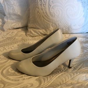 Women’s white short heel